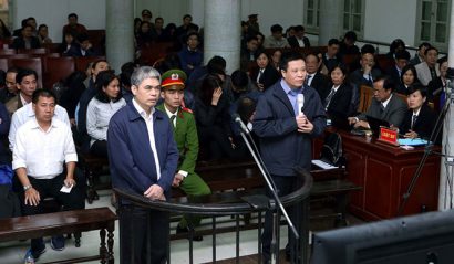 Sau quyết định trả hồ sơ điều tra bổ sung của Tòa án, Nguyễn Xuân Sơn và Hà Văn Thắm đã bị CQĐT khởi tố thêm về tội Tham ô tài sản 