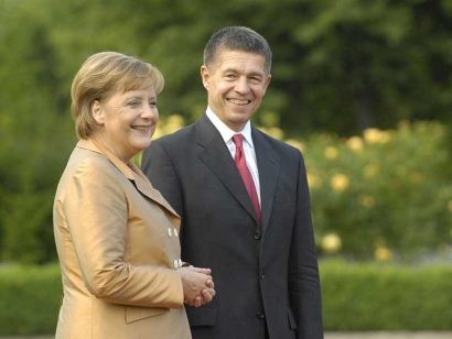  Ông Joachim Sauer, phu quân của Thủ tướng Đức Angela Merkel, nổi tiếng là người sống kín kẽ và tránh tiếp xúc với truyền thông. Ảnh: GETTY IMAGES