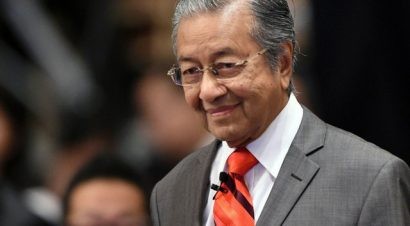  Công việc của một bác sĩ rèn Mahathir biết kiềm chế cơn tức giận. Điều đó giúp ích cho ông vượt qua khủng hoảng chính trị khi thất cử, mất ghế. 