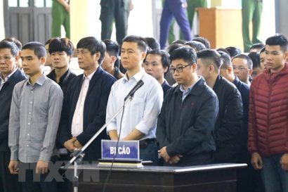  Các bị cáo tại phiên tòa xét xử vụ đánh bạc nghìn tỉ ở Phú Thọ